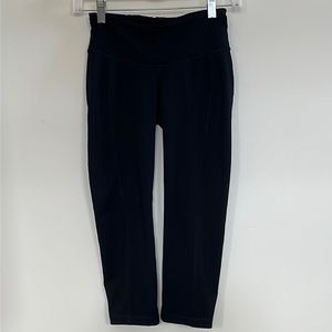 Old Navy Active Cropped Black Leggings